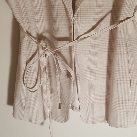 Ann Taylor Cream Wrap Blazer with Shawl Lapels - Picture 3 of 7